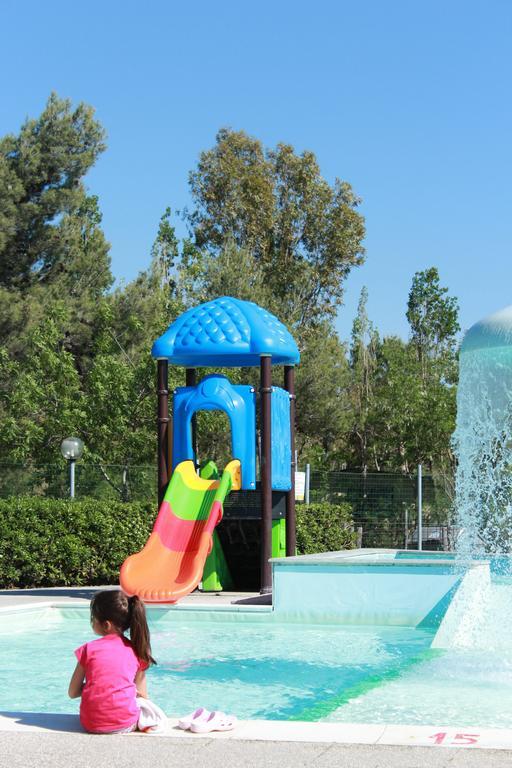 Camping Village Baia Del Marinaio Vada Exterior photo