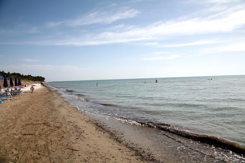 Camping Village Baia Del Marinaio Vada Exterior photo
